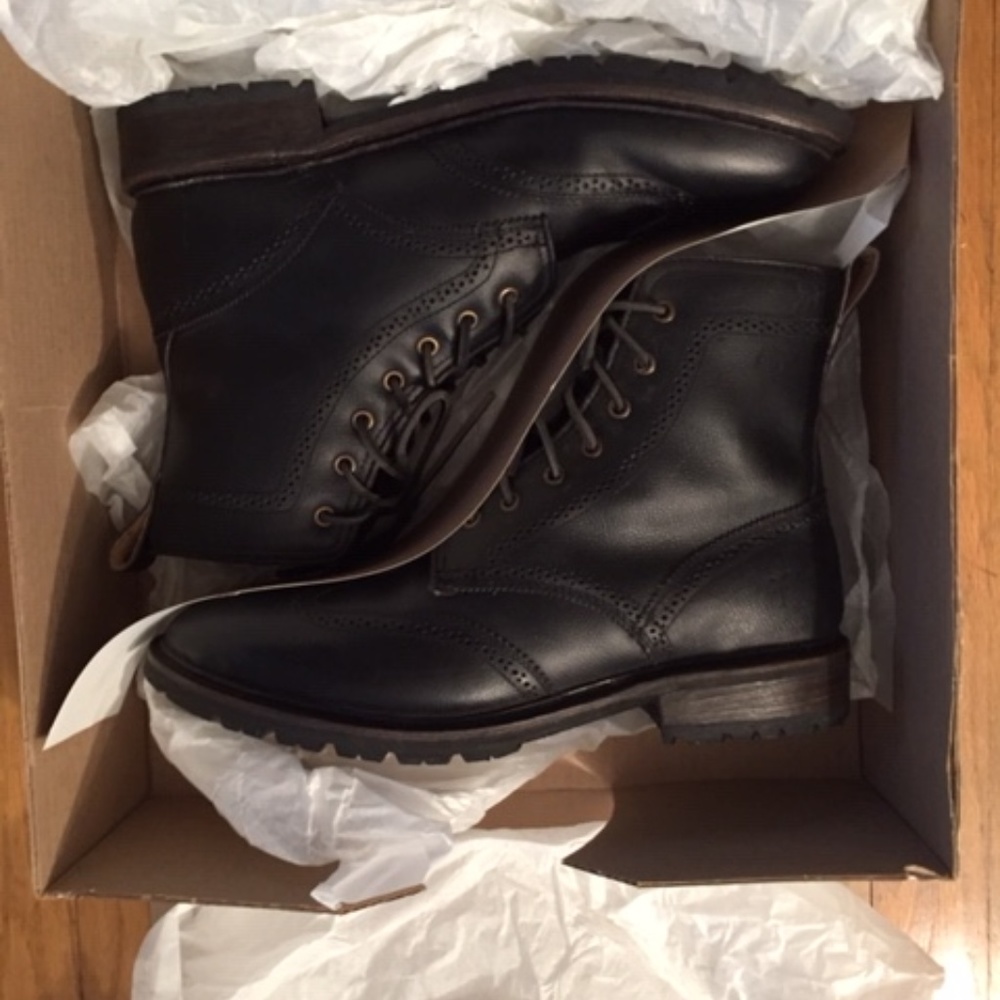 FRYE shearling-lined James Lug Wingtip Boot - NIB